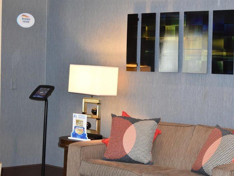Baymont By Wyndham Dallas/ Love Field Экстерьер фото